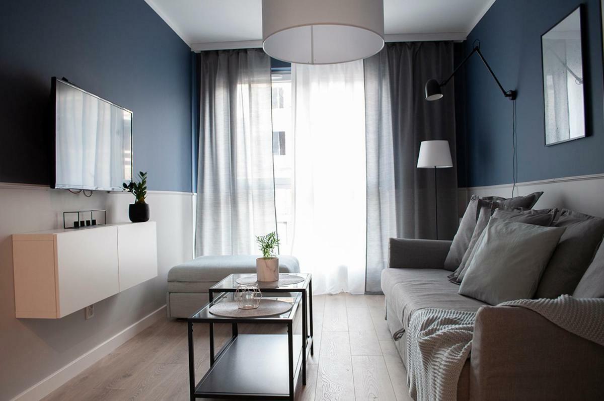 Navyblue Apartment Cracow Free Parking Tv クラクフ エクステリア 写真
